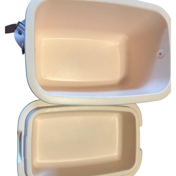 Polarbox Retro Style Insulated Cooler With Adjustable Strap & Handle - Picture 10 of 10